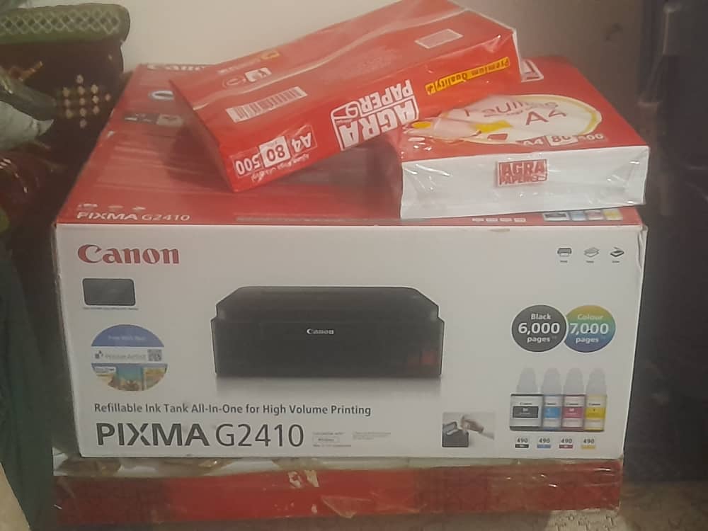 Impresora incorporada al equipamiento del centro