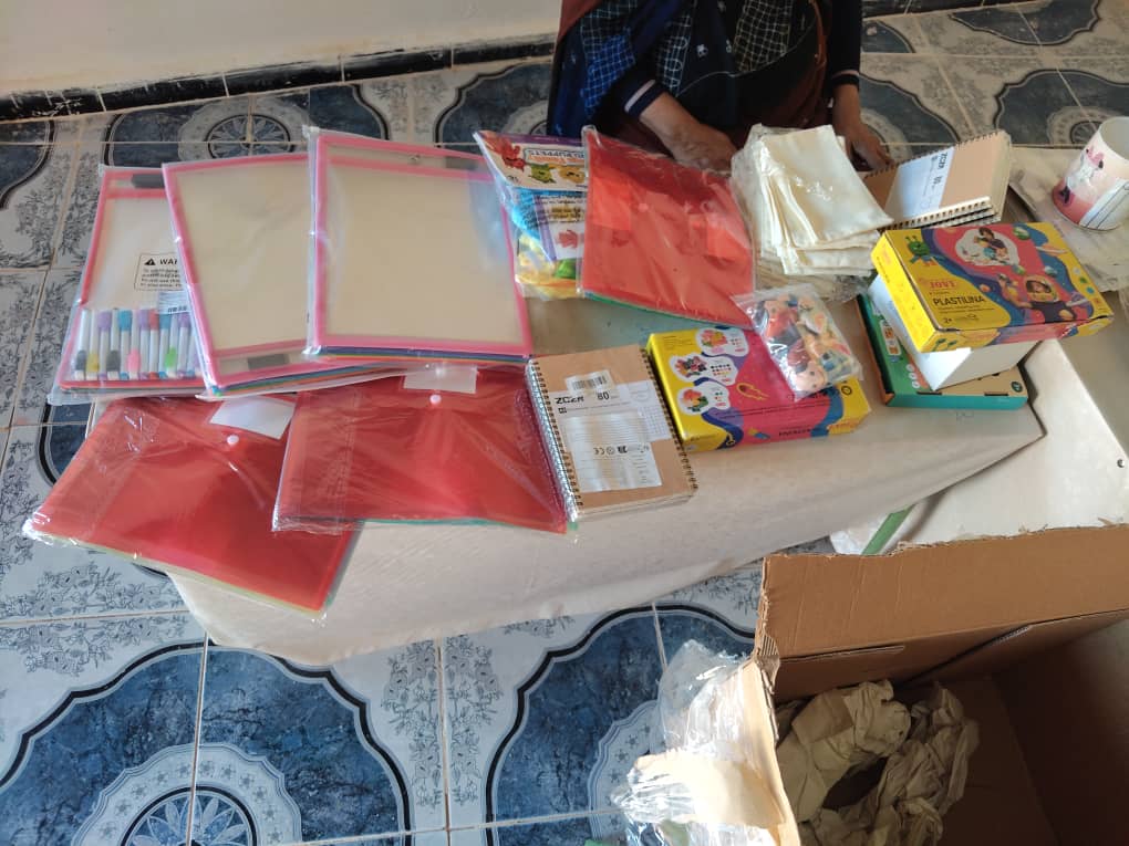Material educativo recibido en la guardería, vista general