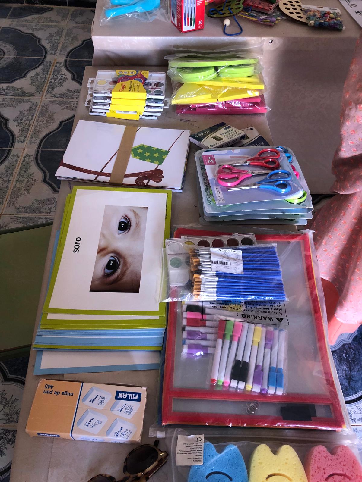 Material educativo durante el viaje a Guelta · El Aaiún